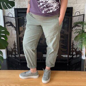 Old Navy Maternity Olive Pants size - Large